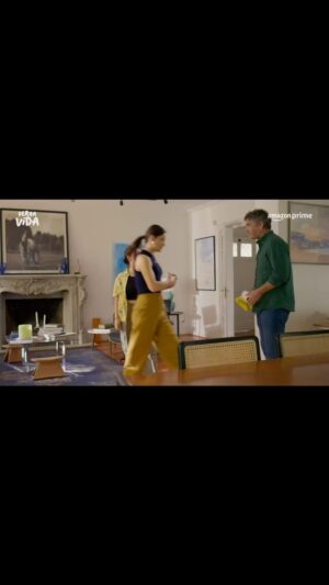 Felipe Braun Instagram - Llegó el momento!!! 😱😱😱🕺🏻 por fin se viene #PerraVida, la película que hicimos el año pasado con mis queridos amigos ❤️❤️❤️ @danielaramirezactriz @pazbascuactriz @zabaletachile  qué alegría!!!!! @amazonprime Una perrita se perdió, pero hará que las personas correctas se encuentren. 🐕
#PerraVida, desde el 24 de Mayo #MíraloEnPrimeVideo