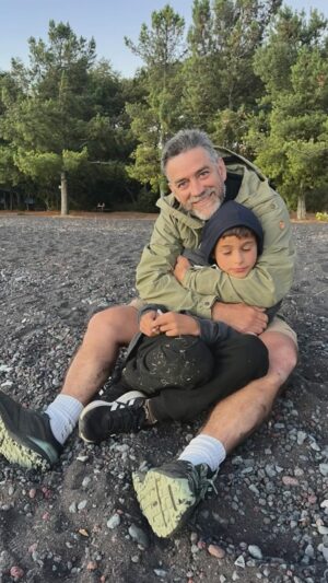 Felipe Braun Instagram - Que buen paseo en bici!! La vuelta al lago Llanquihue con mi hijo de 10 años, nos faltó pero fue precioso!! Si quieren datos escríbanme y les cuento. Los organizadores fueron @ruedaalsur , grandes personas y muy profesionales. #vueltasllago #felipebraun