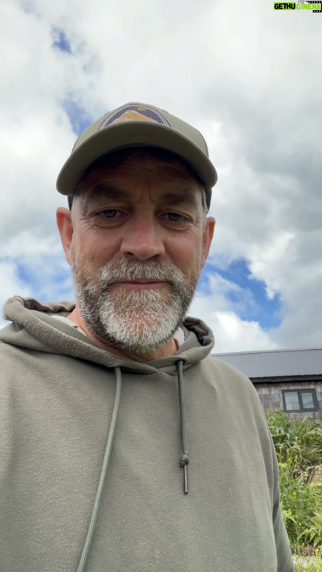 Felipe Braun - 6.6K Likes - Aquí lo último en tecnología, ni la Inteligencia Artificial puede superar esto. Aprovecho agradecer el apoyo de mi familia en estos videos.
❤️ #felipebraun #felipebraun1 #fjallravenchile