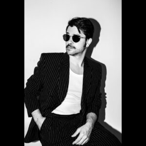 Felipe Colombo Instagram - Un poco de la sesión de fotos q hizo 📸 @studio_maysa_ y toda la gente maravillosa y talentosa q colaboró!! Y sobre todo la pasamos súper!!
@shirbar_makeup @ayahm gracias 
Hay más, pero están aún en el cuarto de revelado… 😏