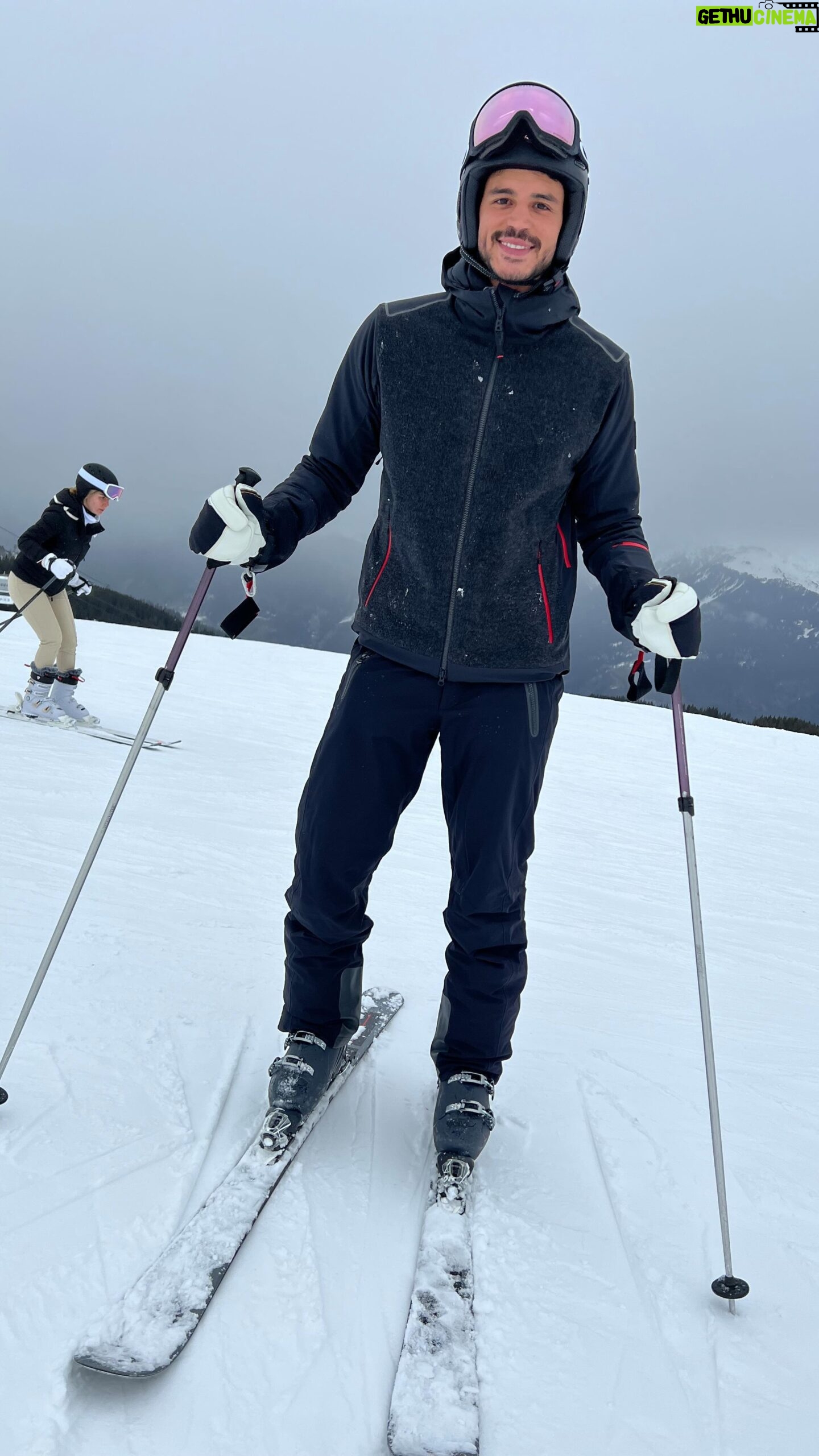 Felipe Gomes - 3.7K Likes - ⛷️🎿
.
.
.
.
#ski #courchevel #snow #travel #cold #felipegomes