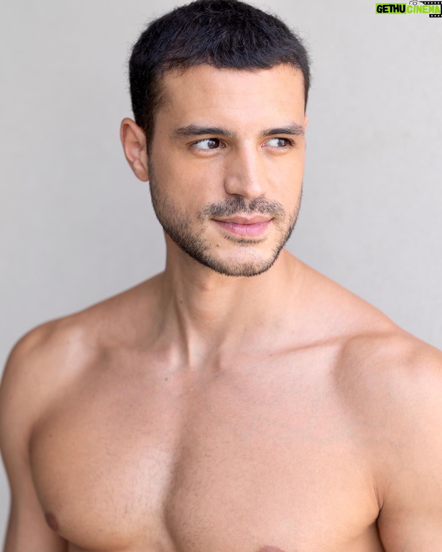 Felipe Gomes - 1.8K Likes - New snaps by @kieferstudio @paulkiefer_ 📸