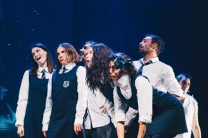Felipe Rojas Instagram - La obra, los compañeros, el público. ♥️
Muchas gracias a todos los que han ido estas primeras funciones en Viña y Concepción. 
Mañana nos vamos a Talca. Ya estaremos en más ciudades y también en Santiago. Nos vemos! ✊🏽
📸 @piagarridovaillant