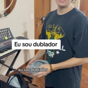 Felipe Volpato Instagram - Feliz dia Mundial da Voz ❤️

#dublagem #dublador #ator