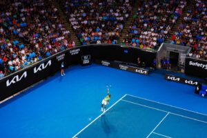 Félix Auger Aliassime Instagram - Wish I had more to bring to the table in yesterday’s match but the only thing to do now is refocus on improving for the year that lies ahead 🎾🇦🇺💪🏽 Thank you for all the love this week Melbourne ❤️🙏🏽 Until next time…

📸: #1 Daniel Pockett | #2 William West | #4 @australianopen | #5 Julian Finney