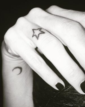 Fernanda Neil Instagram - #universe 🌎⭐️🌙