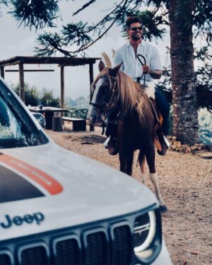 Fernando Fernandes Instagram - Tava com saudades de ar puro, pegar uma estrada, vento no rosto, conexão com a natureza…
Tudo isso a bordo do meu Jeep Renegade, que fez toda a diferença e deixou a viagem ainda mais especial !
E aí, tem uma dica boa de aventura !? Chama que eu vou
@jeepdobrasil #publi