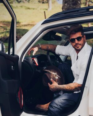 Fernando Fernandes Instagram - Tava com saudades de ar puro, pegar uma estrada, vento no rosto, conexão com a natureza…
Tudo isso a bordo do meu Jeep Renegade, que fez toda a diferença e deixou a viagem ainda mais especial !
E aí, tem uma dica boa de aventura !? Chama que eu vou
@jeepdobrasil #publi