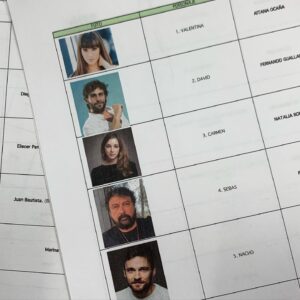 Fernando Guallar Instagram - Ya tenéis #ParedConPared en @netflixes, la historia de amor de David y Valentina os está esperando 🧱💙

GRACIAS 

@patriciafont_dir 
@aitanax 
@ajezierski 
@nataliaro92 
@tripictures_cine 

Y a todo un equipo fantástico que me regaló el rodaje más divertido y amable que he tenido. 

Ojalá os guste.