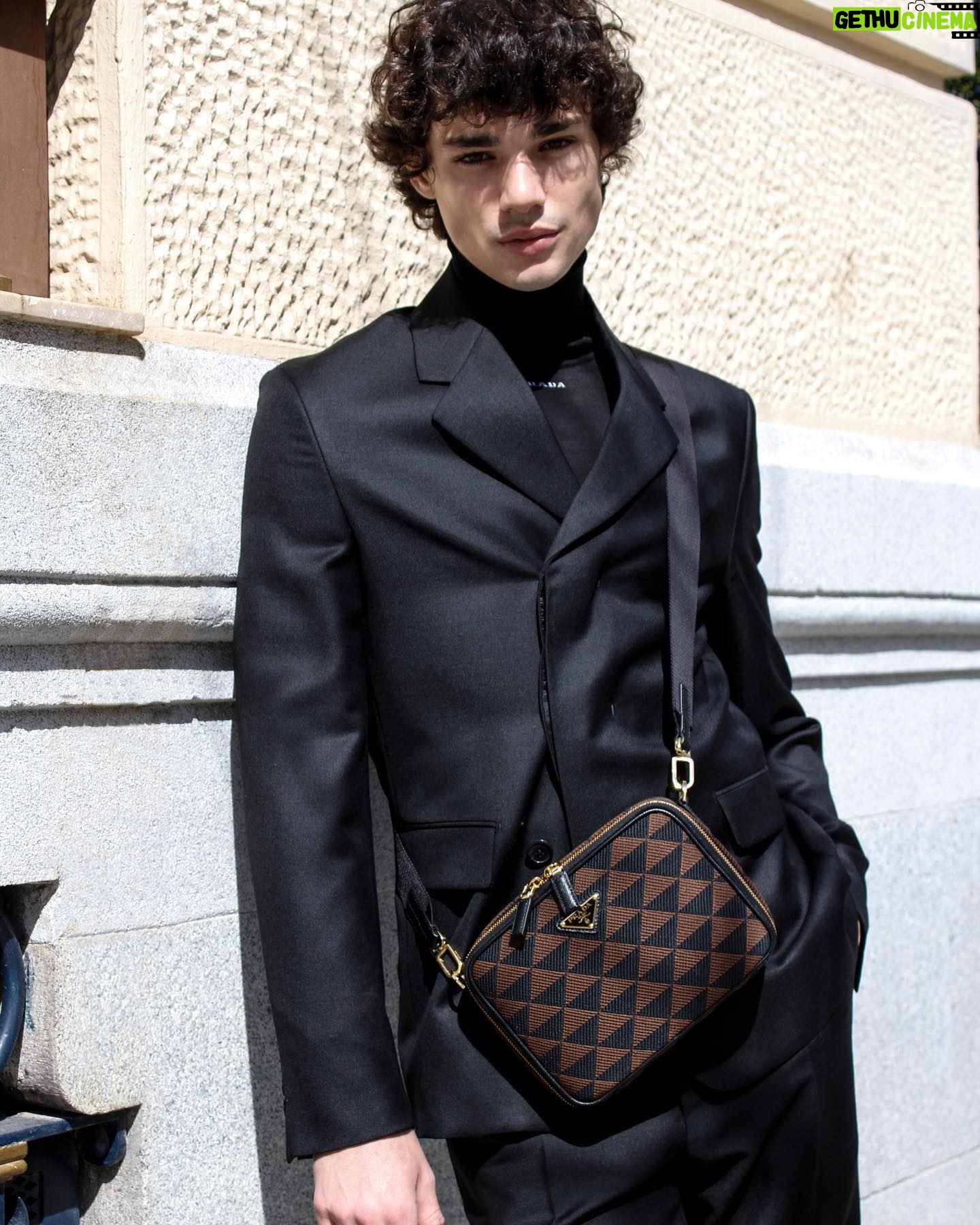 Fernando Lindez - 77.9K Likes - @prada #pradasymbole 🖤 #ad
📸 by @lgns ❤️