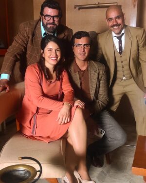 Fernando Soto Instagram - ...hoy se estrena en @vixplus "travesuras de la niña mala"... maravilla de proyecto ...maravilla de compañer@s...@bazzanosky @pavelandgorgo @bardasano @naratalent @palomeragroup #rodajes#actor #ficcion #mexico #vixplus
