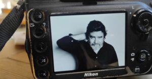 Fernando Soto Instagram - ...día de fotos...sesión divertida y un trabajo precioso con la gran fotógrafa @anitamanezphoto. Si necesitáis un buen book ya sabéis. 
#fotos#actor#book #sesionfotos
