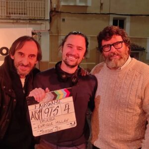Fernando Soto Instagram - Está profesión a veces te hace regalos y uno ha sido rodar el corto "fairgame" un corto de los hermanos trueba (si hay más hermanos trueba en el mundo). @juantru y @caque7 son unos tíos que hacen muy bien su trabajo y además tienen gran sentido del humor así que eso solo ha podido generar un buen rollo de ambiente de trabajo. Un equipo de lujo y @lashermanisimas_productions produciendo (que me iría a vivir a su nave ya). Juan, Aquel pimpollo que salió del @estudio_juan_codina hoy nos junta a Codina y a mí en una historia y eso pues nos llena de orgullo, nos demuestra que este oficio para algo sirve. Y encima reúnen a un reparto de lujo #vickypeña @dianalazaroact @cesar._mateo @janaperezofficial @itselenasanz 
Que más se puede pedir...#cortometraje #rodajes #cine #santander #actor @naratalent