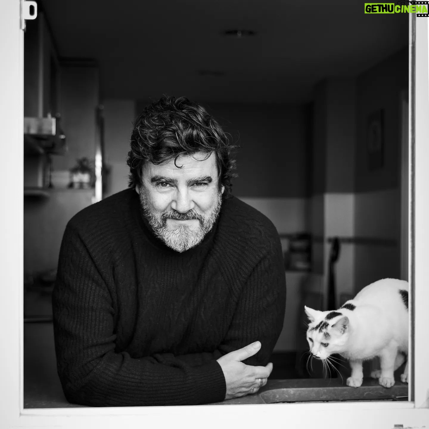 Fernando Soto - 2K Likes - ...parte de la maravillosa sesión con @anitamanezphoto ...es una crack....#retrato #book #fotos #actor