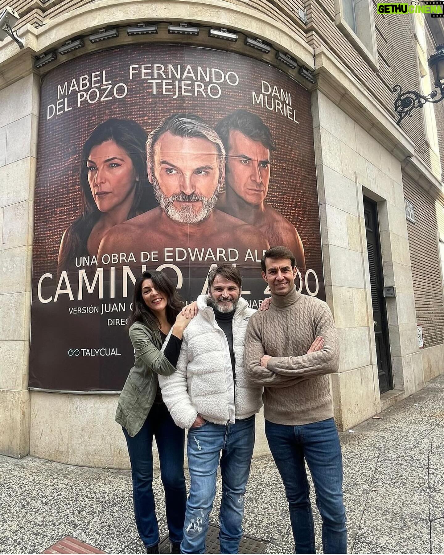 Fernando Tejero - 7.4K Likes - Gracias Zaragoza por este recibimiento hoy primer día en @teatroprincipaldezaragoza
Teatro lleno y un público maravilloso
Mañana más 🎭🎭🎭🎭❤️
VIVA ZARAGOZA