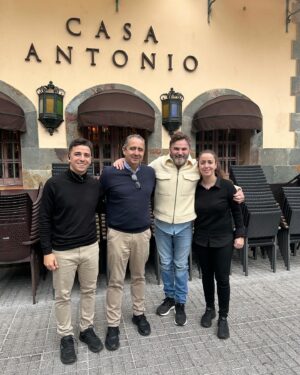 Fernando Tejero Instagram - Venir a Córdoba,mi tierra y no pasar por @restaurantecasaantonio es un pecado
No solo por cómo se come (que es un manjar)también por cómo son esta familia ,bonitos es poco🙌🏻❤️🙌🏻🙌🏻