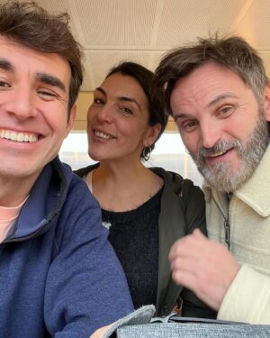 Fernando Tejero Instagram - Felices de ir con estos dos amores a Córdoba @danimuriel @mabeldelpozo 
Que bonito compartir vivencias y emociones con gente que quieres
Y yo os quiero mucho pareja y os admiro 
#caminoalzoo #teatro #cordoba #juancarlosrubio #actores #amigos