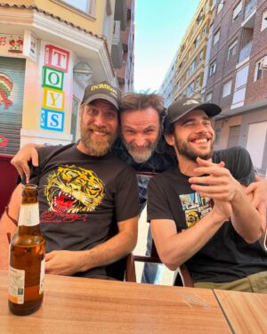 Fernando Tejero Instagram - Terminado el día de rodaje con estos amores que quiero y admiro
Pelotazo de actores y pedazo de proyecto con el crack Amenabar
EL CAUTIVO ……Seguimos rodando
Os amo @juliopfernandez y @josemanuelpoga 🙌🏻❤️🙌🏻❤️🙌🏻❤️🙌🏻😍