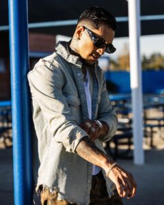 Fernando Vargas Jr. Instagram - Most people that had a Million Dollar Dream, were talked out of it by someone with a 50K salary 🙅🏻‍♂️💸

📸: @b_rivasproductions