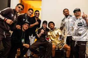 Fernando Vargas Jr. Instagram - “The only good one is the youngest one”, “30 year old prospect”, “They are just living off of their dads name” 🥱🗣️🗣️🗣️ We’re silencing our critics with every fight… wait until you hear what LEGEND I’m fighting next. Big news coming… 🗞️ Dynasty a threat in every division we’re in wheather you like it or not. If not change the channel 📺😊👍🏼
#VargasDynastyHereToStay 🇺🇸🇲🇽🥊
