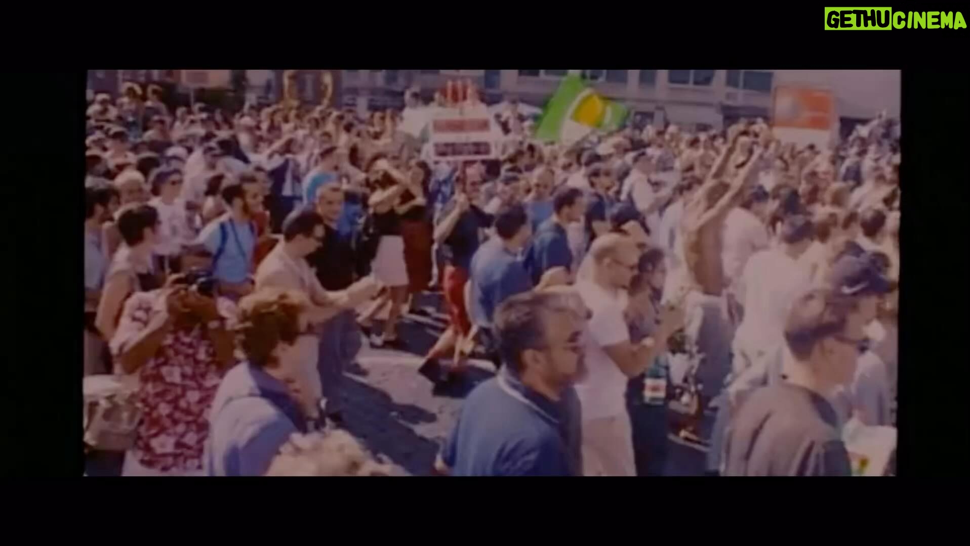 Ferzan Özpetek - 7.7K Likes - “Come l’amore cresce dentro di te, così cresce la bellezza. Perché l’amore è la bellezza dell’anima” (SANT’AGOSTINO). Sono bellissime le persone che sanno amare. Ti auguro una felice settimana ed un sereno Lunedì e che la parola grazie sia sempre presente nei tuoi pensieri e nelle tue parole (Don Francesco). @stefano.accorsi @serrafine @margheritabuyofficial @lucreziavalia #comeeravamo #bizböyleydik #lefateignoranti #cahilperiler