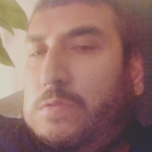 Feyyaz Yiğit Instagram - Bu son derece başarılı kafa nakli için Dr. @azizkedi  beye sonsuz teşekkürlerimi sunarım. Acısız ağrısız bir operasyonun ardından bir günde ayağa kalktım.