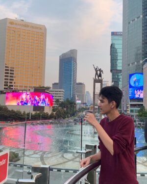 Fhadil Firdaus Instagram - salah satu icon jakarta