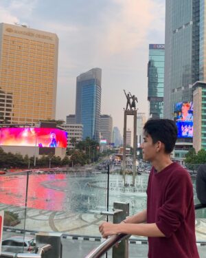 Fhadil Firdaus Instagram - salah satu icon jakarta