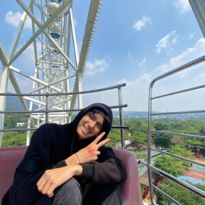 Fhadil Firdaus Instagram - pemandangan nya indah ya kaya kamu wkwk

slide akhir lucu ya kaya kamu