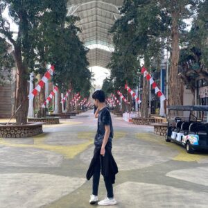 Fhadil Firdaus Instagram - pemandangan nya indah ya kaya kamu wkwk

slide akhir lucu ya kaya kamu