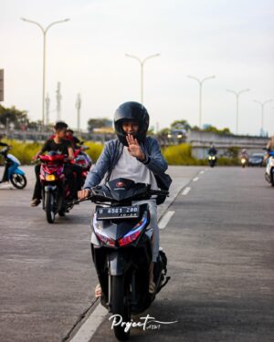 Fhadil Firdaus Instagram - by:@project_alwi