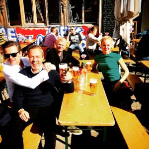 Filip Hammar Instagram - Tre män och en baby i Hamburg.