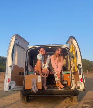 Filipa Pinto Instagram - amigas, pôr do sol e uma cabana 🌈