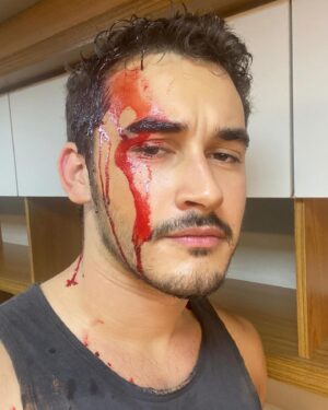 Filipe Bragança Instagram - Quem ainda não viu #JUSTIÇA2 no @globoplay me deve um ao mosso 👍🏻