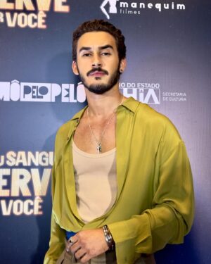 Filipe Bragança Instagram - MEU SANGUE FERVE POR VOCÊ chegou em Salvador! 🪩🕺🏻

E no dia 30 de Maio, no Brasil inteiro! 🇧🇷

Styling @helenomanoel ✨

#meusangueferveporvocê