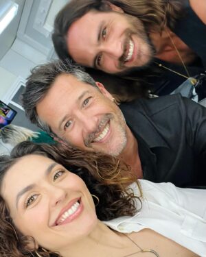 Filipe Vargas Instagram - “Quer o Destino” da fantástica Helena Amaral foi uma das grandes novelas das nossas vidas e ficará para sempre na nossa memória, na memória do público e da TVI, que voltou a juntar alguns dos manos Santa Cruz (apareceu também mais tarde o Teixeira) com a inesquecível Vitória. Nos 31 anos da TVI, matamos saudades, lembramos bons momentos e deixamos votos de parabéns e desejos de mais histórias boas para contar no futuro. Obrigado Cristina e Mónica por nos reunirem e pela boa conversa que foi. Santa Cruz forever! #luvit