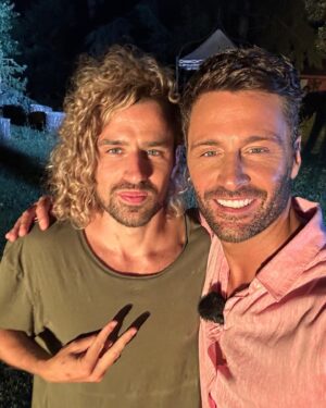 Filippo Bisciglia Instagram - ho letto i vostri occhi, ho ascoltato i vostri battiti, ho percepito le vostre energie, ho vissuto le vostre gioie e i vostri dolori … 
era tutto autentico … GRAZIE RAGAZZI !!! entrerete a far parte dei miei ricordi, quelli belli !!! TEMPTATION ISLAND 2023 🔥🌴 #temptationisland #ricordiquellibelli