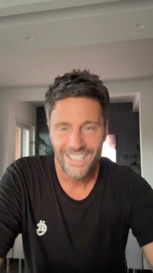 Filippo Bisciglia Instagram - ma il pinnettu ??? ma il faló ??? 🤷🏽‍♂️😉 … Benvenuti alla prima puntata di …………………
