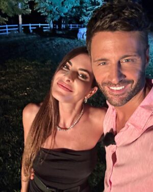 Filippo Bisciglia Instagram - ho letto i vostri occhi, ho ascoltato i vostri battiti, ho percepito le vostre energie, ho vissuto le vostre gioie e i vostri dolori … 
era tutto autentico … GRAZIE RAGAZZI !!! entrerete a far parte dei miei ricordi, quelli belli !!! TEMPTATION ISLAND 2023 🔥🌴 #temptationisland #ricordiquellibelli
