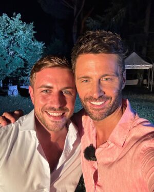 Filippo Bisciglia Instagram - ho letto i vostri occhi, ho ascoltato i vostri battiti, ho percepito le vostre energie, ho vissuto le vostre gioie e i vostri dolori … 
era tutto autentico … GRAZIE RAGAZZI !!! entrerete a far parte dei miei ricordi, quelli belli !!! TEMPTATION ISLAND 2023 🔥🌴 #temptationisland #ricordiquellibelli