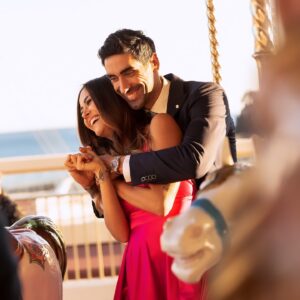 Filippo Magnini Instagram - “Come si riconosce la persona giusta? 
Semplice. 
Un giorno arriva una persona, ti conosce, ti ama, non va più via.
Non c’è un giorno in cui sarai da solo. Non c’è un giorno in cui tu sarai al secondo posto, al terzo posto, in quarta fila, nelle quinte del teatro. 
Perché lei è quella inviata. 
L’amore si riconosce dalla continuità ❤️”
cit.
Ti amo @giopalmas82 ❤️ buon San Valentino
