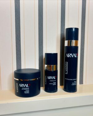 Filippo Magnini Instagram - Non posso uscire senza aver fatto la mia @arvalcosmetici beauty routine…ok ok metto anche la camicia! 🤩
.
.
.
#arvalcosmetici #uomo #skincareuomo