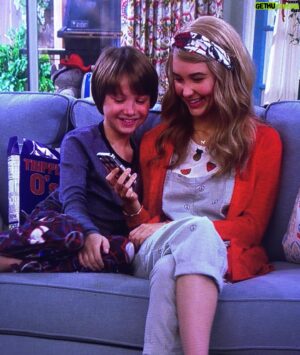 Finn Carr Instagram - Seems like a lifetime ago!  #tbt #season1 
#alexaandkatie #namethatepisode