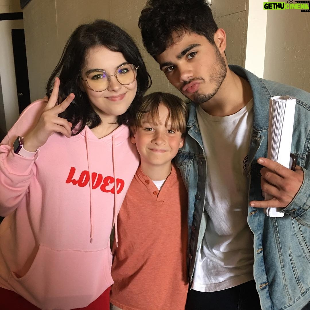 Finn Carr - 7.1K Likes - A very good day! #family #friends #alexaandkatie @meritleighton @emerytkelly