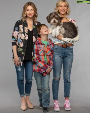 Finn Carr Instagram - And the countdown continues!  T minus 9 days till the season 2 premier! ❤️ #thecoopers #alexaandkatie #family #potato  #jennifer #katie #jack
