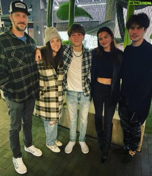 Finn Carr Instagram - What fun to be reunited with some of my favorite people! ❤️ 
 #alexaandkatie #reunion