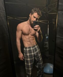 Finn Jones Top 100 Instagram Photos and Posts