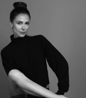 Fiona Horsey Instagram - Nuevas fotos para el book! Siempre un placer trabajar con @gabrielcarvajalfoto, gracias por tu profesionalismo, cuidado y cariño! #actriz #actor #actorslife #foto #photoshoot #personjes #characters #colombia #talentocolombiano #britishgirl