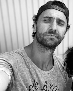 Firat Celik Instagram - Yav he he🤣

#selfie