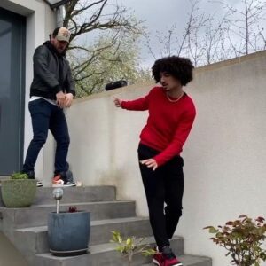 Firat Celik Instagram - Dogaçlama bir 40 yaş dansı olsun 🤣
Doğum günümü kutlayan herkese teşekkürler 🙏🏻
